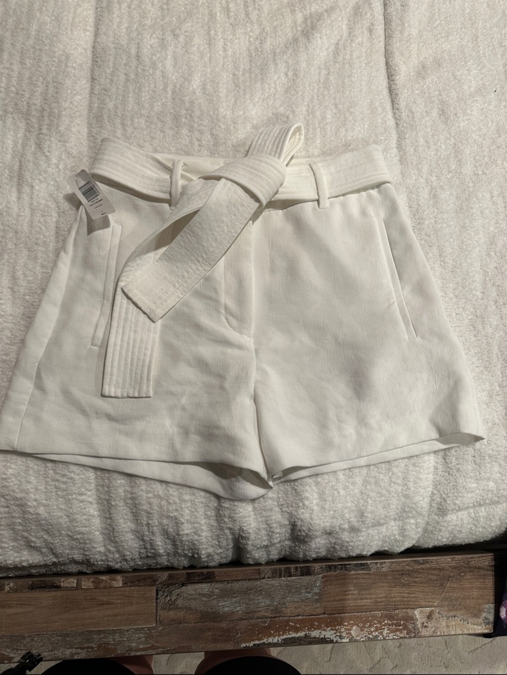 Wilfred Tie front shorts NWT